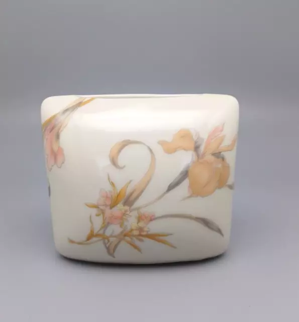 Vintage Toyo FRENCH ORCHID 80’s Vase 5.5 Inch wide 4 3/4 inches tall