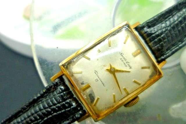 Lady Seiko 17j （24071） Ladies 17mm SEIKO 11-3379 & HELBROS 17j UT28A (Lot of 2