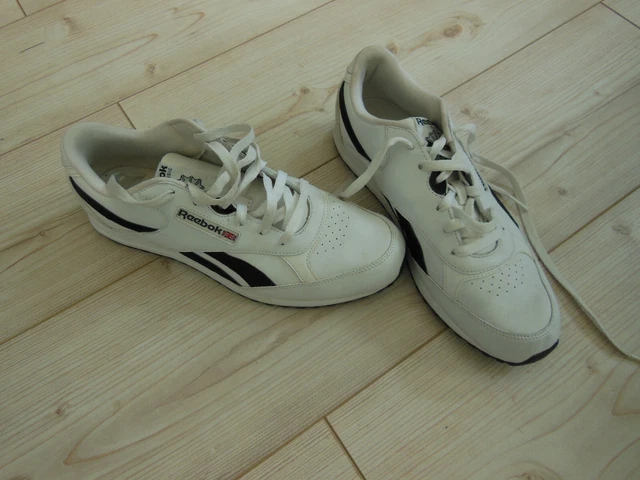 Herren Sportschuhe Turnschuhe von Reebok Gr. EU 42,5 weiß/schwarz