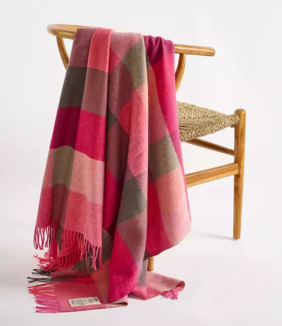 Avoca Throw, Pink Fields 100% Pure new Lambswool Throw, New ,Gift, Small 3