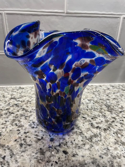 VINTAGE ITALIAN HAND Blown Murano Handkerchief Vase Signed by Artist