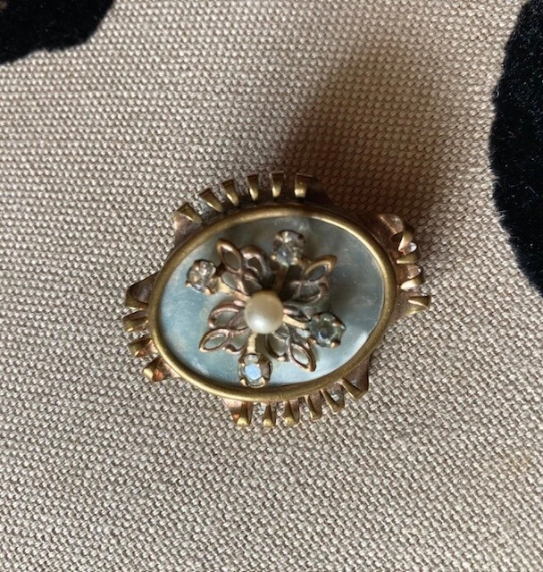 BROCHE ANCIENNE METAL DORé,étoile 6 branches,strass ambre taillé ovale,fleurs