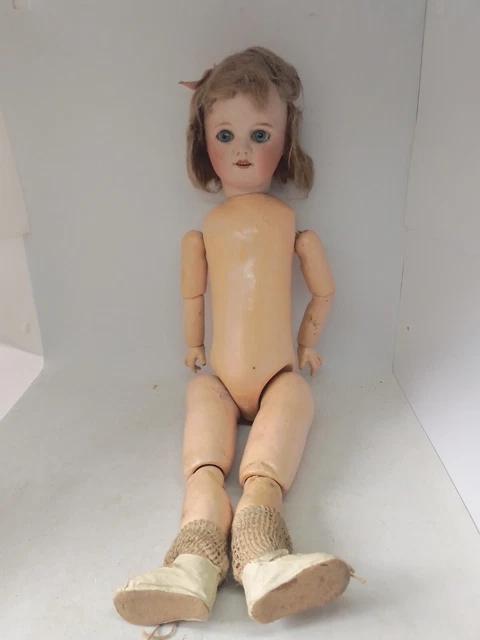 POUPÉE COLLECTION ANCIENNE avec tête en porcelaine, la maison de