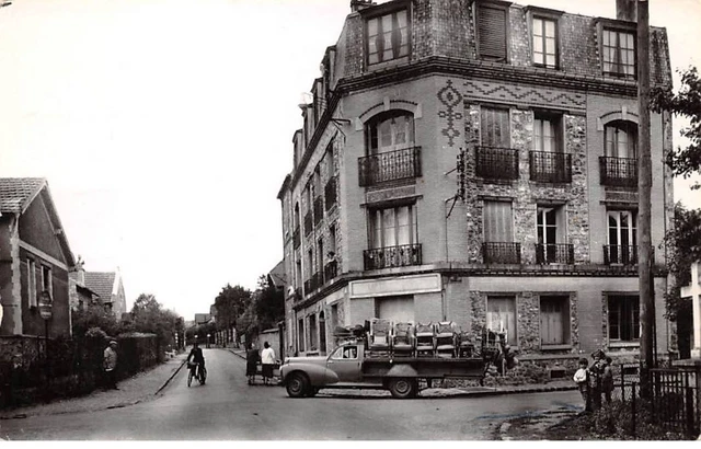 95 - TAVERNY - SAN23262 - Vaucelles - Rue Carnot - Camion - CPSM 14X9 cm