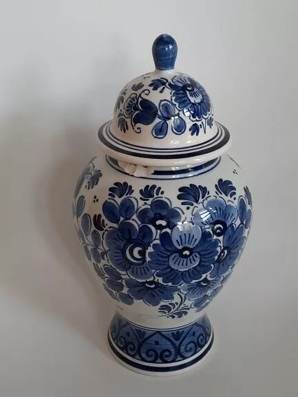 DELFT        Gilde N° 30226   Deckelvase / Urne / Vase / handbemalte Keramik