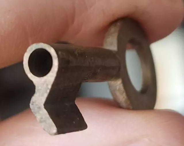 Vintage Brass Blank Uncut Hollow Barrel Switch Skeleton Key For Antique Lock