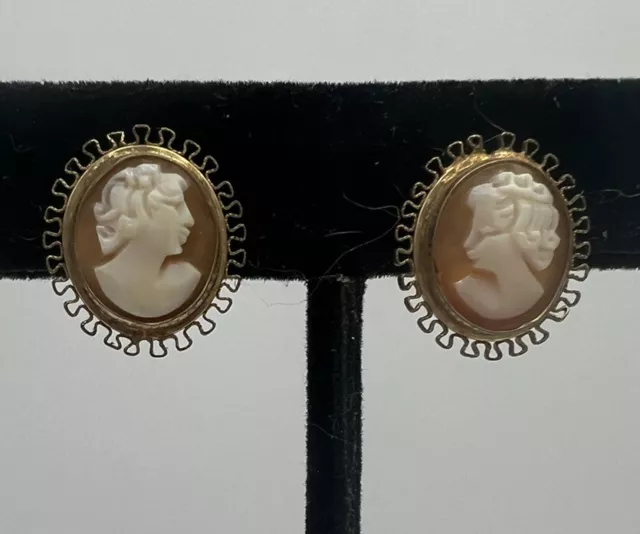 Curtis Creations Vintage 1950s Shell Cameo Earrings Screw Back 12k Gold Filled