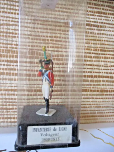 FIGURINE PLASTIQUE MDM socle 40mm CORNET VOLTIGEUR  INFANTERIE DE LIGNE EMPIRE