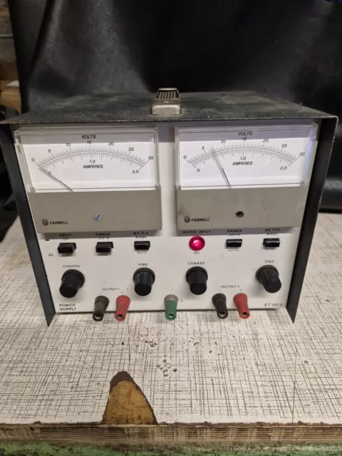 Vintage Farnell ET30/2 Dual Power Supply 30V 1A/15V 2A  Adjustable Power Supply