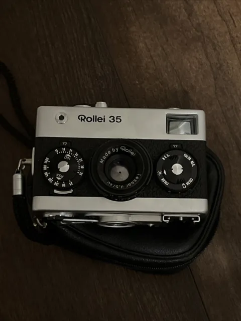 Rollie 35 #3092241 (near mint)Zeiss Tessar 3.5 40mm lensMade in Germany 1967O