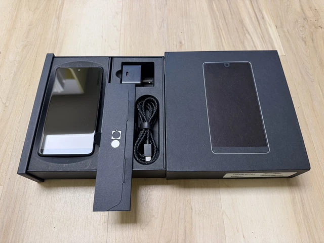 Essential Phone PH-1 ブラック Android15 ESSENTIAL PHONE (PH-1) with Android 15 - Unlocked $214.95