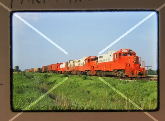 Duplicate  '75 Kodachrome Slide ICG Illinois Central Gulf 8131 GP10 action  39Z6