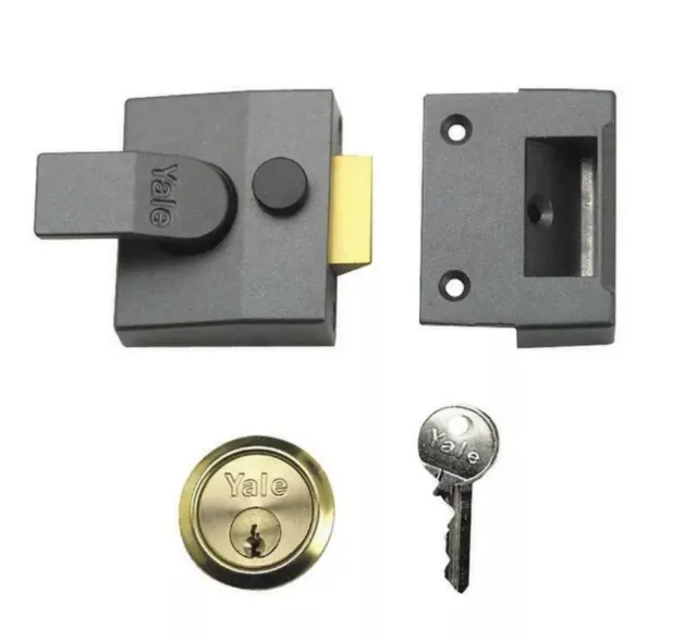 Yale Locks P85 Deadlocking Nightlatch 40Mm Backset Brasslux Finish Visi YALP85BL