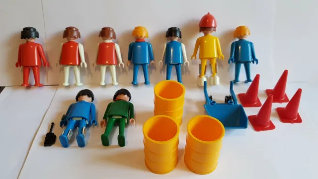 Lot de personnages et accessoires PLAYMOBIL 1974 2