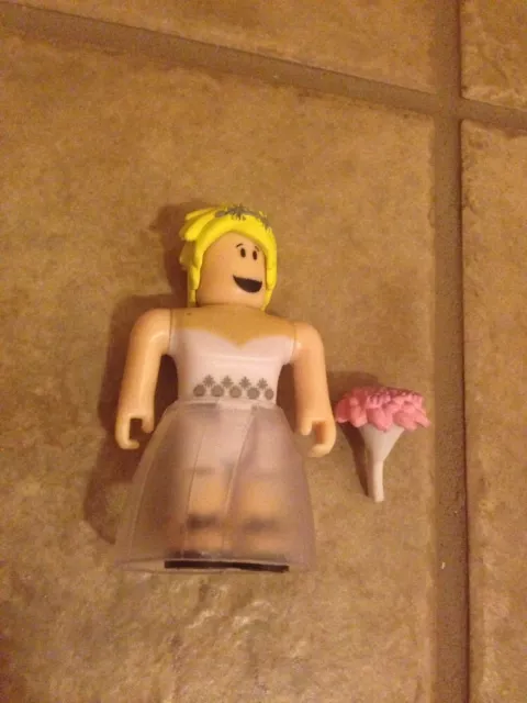 ROBLOX *BRIDE* Mini Action Figure Mix and Match Parts Does Not Include Game Code