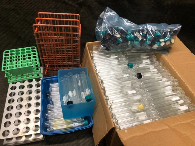 400+ each Kimax VWR 10 X 100mm Screw Cap Test Tubes w/Rack
