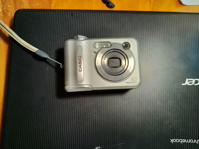 CASIO QV-R61 デジタルカメラ 6.0MP 【公式通販】