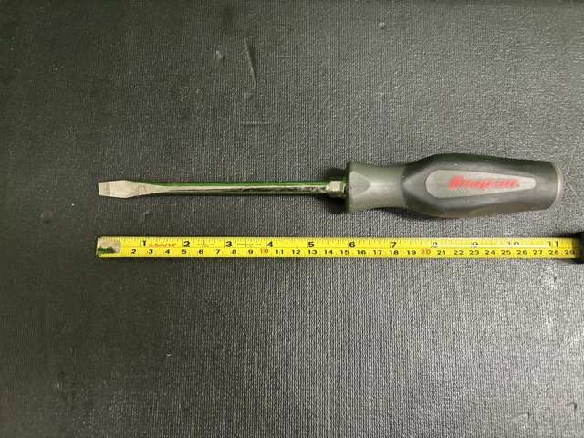 thumbnail image 2 of Snap-on SGD304BG Mini Flat Tip Screwdriver – Green, Soft Grip, Cushion Handle 2 of 3