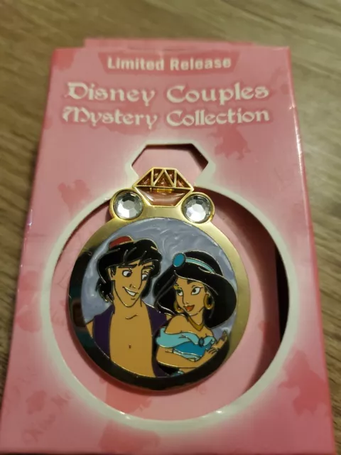 Disney Pin Jasmine and Aladdin Disney Couples Reveal Conceal Ring LR