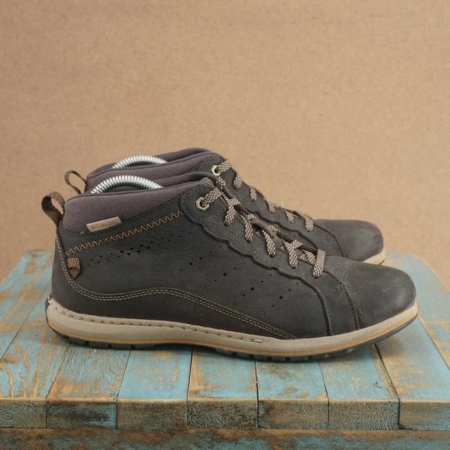 Three passes online chukka leather