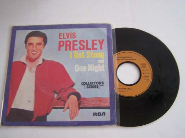 SP 2 TITRES VINYL 45T , ELVIS PRESLEY , i got stung  . VG -  / EX . RCA 1112 .