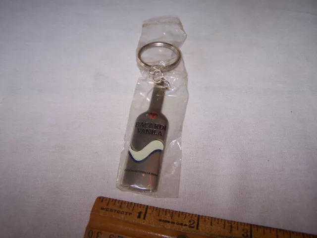 BACARDI VANILA Figural Bottle Shaped Vanilla Rum Keychain