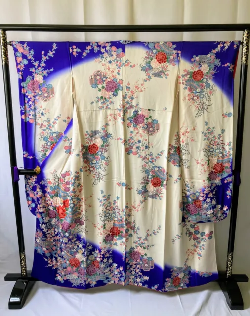 Vintage Japanese Silk kimono - Furisode Kimono robe with beautiful flowers
