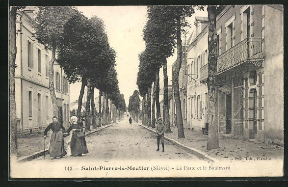 CPA Saint-Pierre-le-Moutier, La Poste et le Boulevard 1917