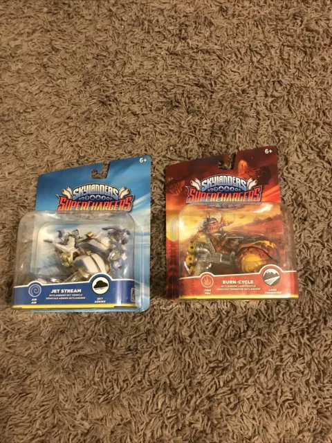 Lot de 2 véhicules Skylanders Superchargeurs Jet Stream & Burn Cycle.