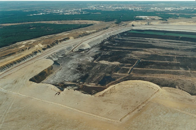 TAGEBAU SCHEIBE, HOYERSWERDA, Lohsa, Bergbau, Braunkohle, grosses Foto