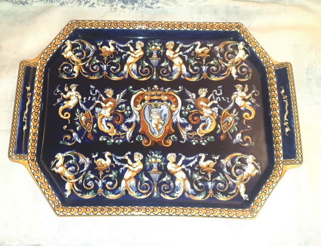 Faience ancienne française : grand plat en faience de Gien décor renaissance