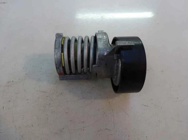 galet tendeur pour VOLKSWAGEN POLO 60 1.4 1994 1998 117919