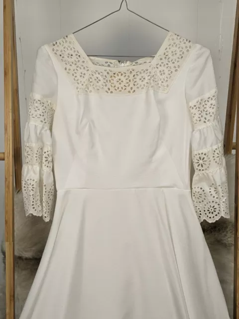 robe de mariée blanche vintage - broderie anglaise et long voile