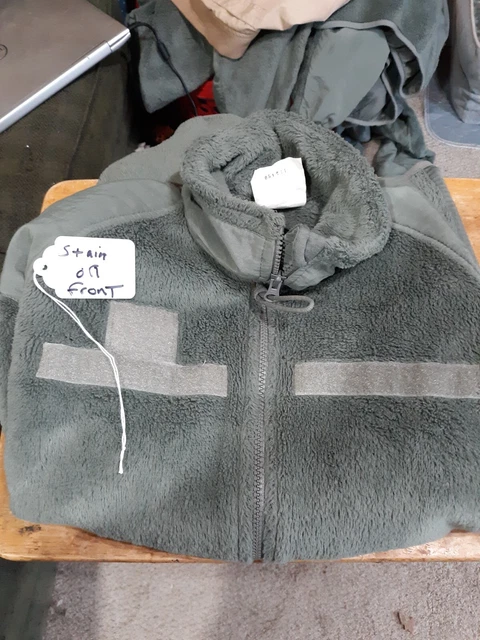 USGI Fleece Cold Weather Jacket POLARTEC, Gen III MR small defect