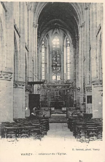 VARZY - Intérieur de l'église