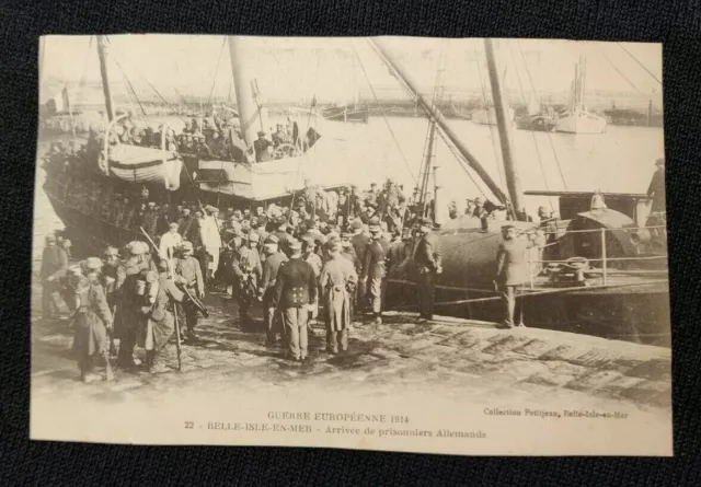 CPA 56 Belle-Isle-en-Mer  - Arrivée de prisonniers Allemands - île WWI 1914