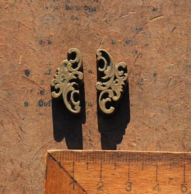 2x Messingornament Zierornament Messing Buchbinden Blindprägung Ornament Leder''