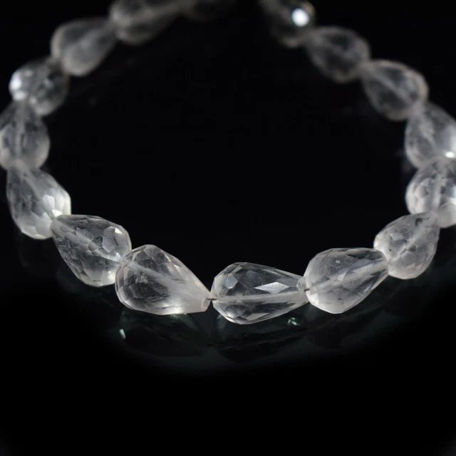 Perles de pierres précieuses en forme de larme à facettes AAA + en cristal...
