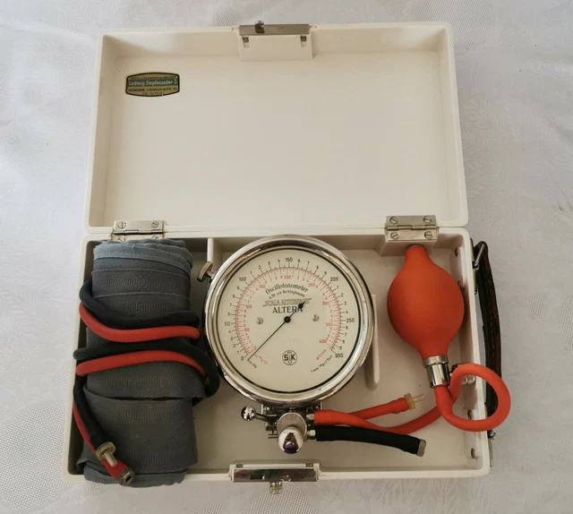 Blutdruckmeßgerät Sphygmomanometer nach Dr. H. von Recklinghausen Weiß Bakelit