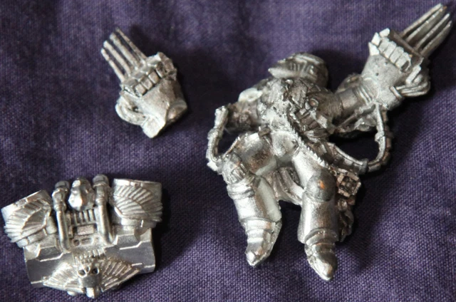 Games Workshop Warhammer 40,000 - Kayvaan Shrike: Líder De Los Raven Guard Para Tu Ejército