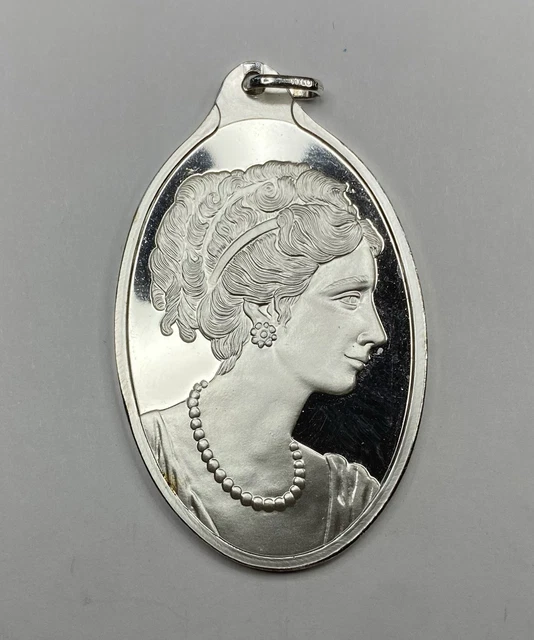 1/2OZ OVAL Lady Fortuna Silver Pendant PAMP Suisse