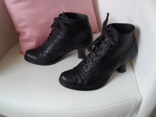 bottines neosens rococo Cinosural International School