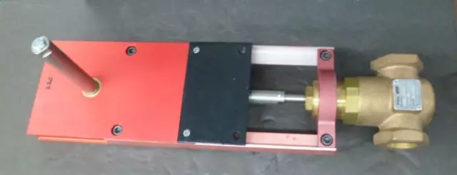 Bray DG1-2-10 Bronze Globe Valve 1”