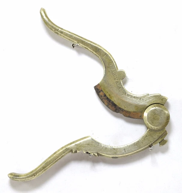 Old Solid Brass Walnut Cutter Indian Antique Collectible Kitchen Tool.i12-217 2