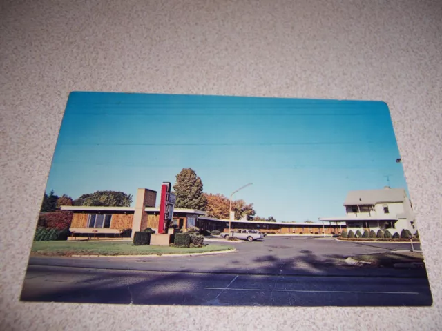 1960s BEL-AIR MOTEL, WEST SPRINGFIELD MA. VTG POSTCARD