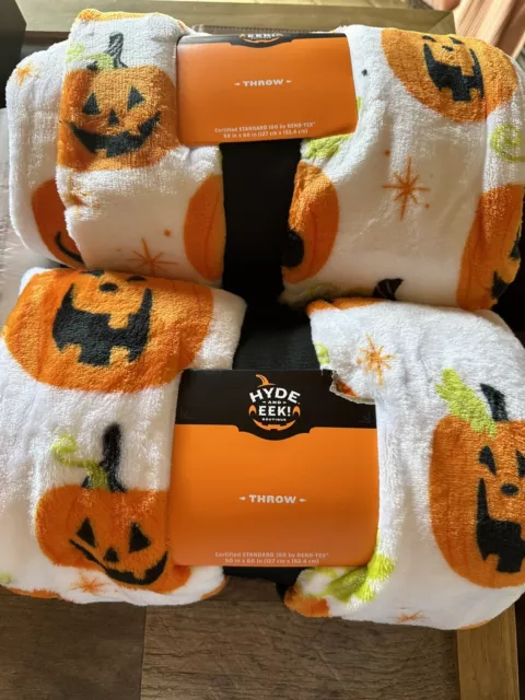 Hyde and Eek Boutique Plush Pumpkin Throw Blanket 50x60 White SET OF 2!