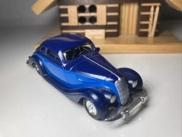 BMW 327 DDR Nostalgie Sammler Modellauto, 1:64 von Grell / Oldtimer Auto