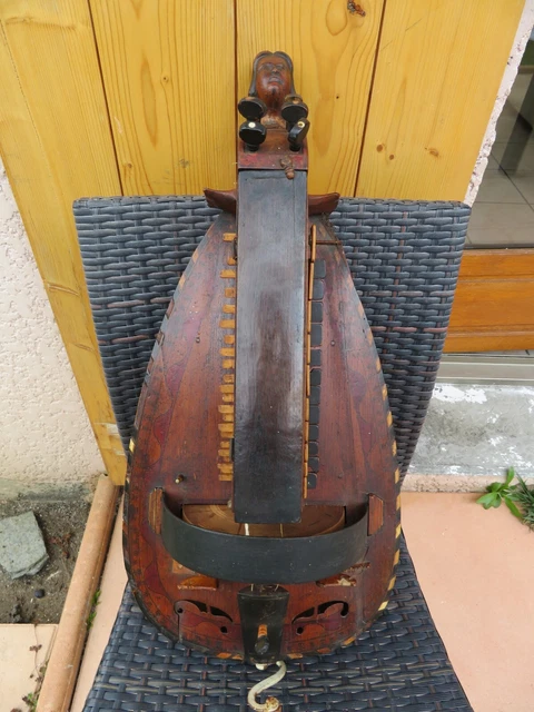 Vielle à roue PAJOT JENZAT , HURDY GURDY 18