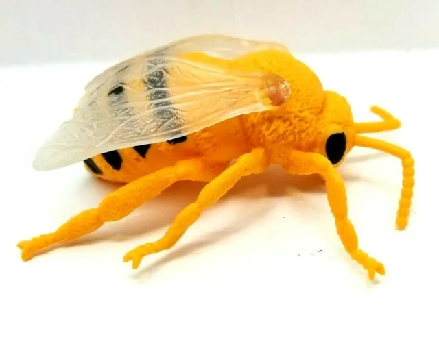4" Bumblebee Insect Bug Hard Plastic Toy Figure Greenbrier (G28)
