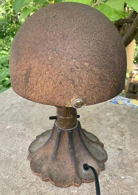 Vintage C.C &B co  Art deco 9"  Table Lamp With Mushroom Shade All Metal